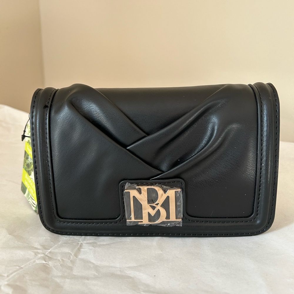 Badgley Mischka Small Black Pleated
Crossbody Black faux leather